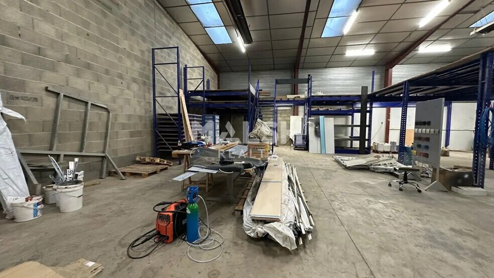 Local d'activités dans Chassieu à vendre - Photo intérieure – Image 3 sur 11