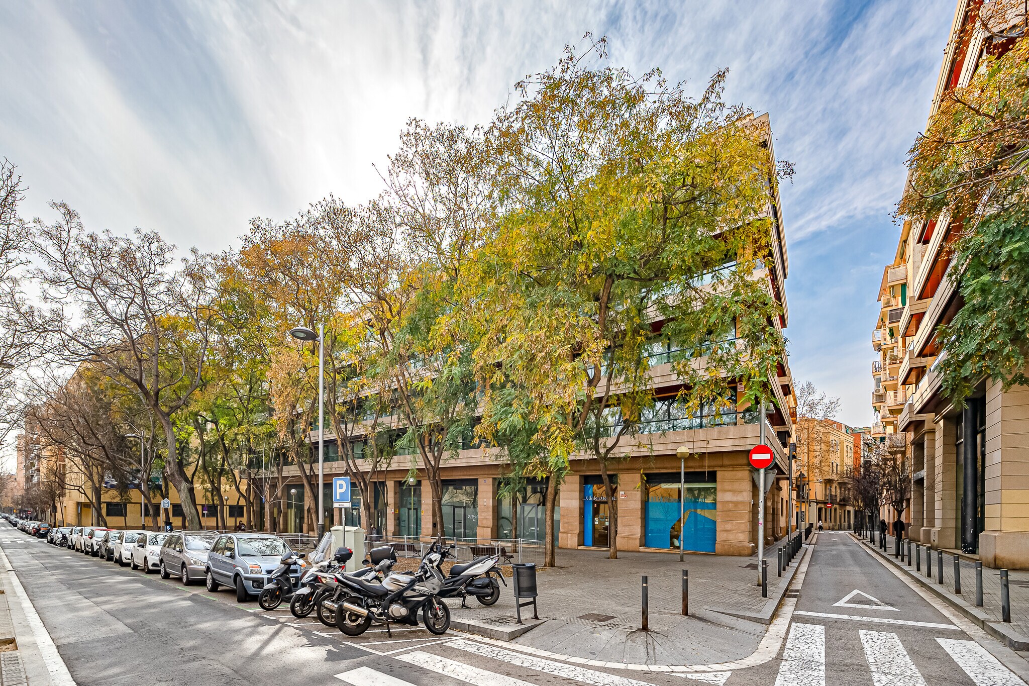 Local commercial dans Barcelone, Barcelona à louer Plan d’étage– Image 1 sur 3