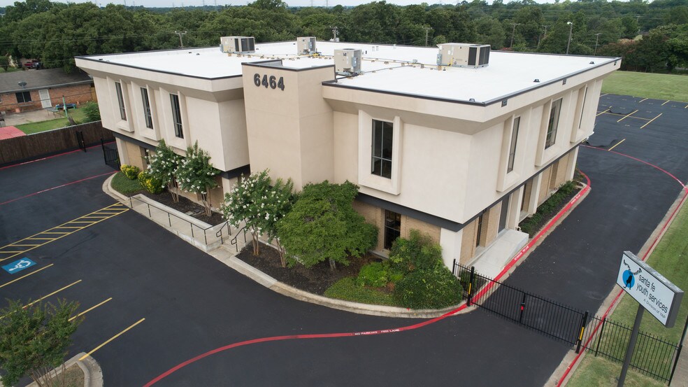 6464 Brentwood Stair Rd, Fort Worth, TX à vendre - Photo de l’immeuble – Image 3 sur 48