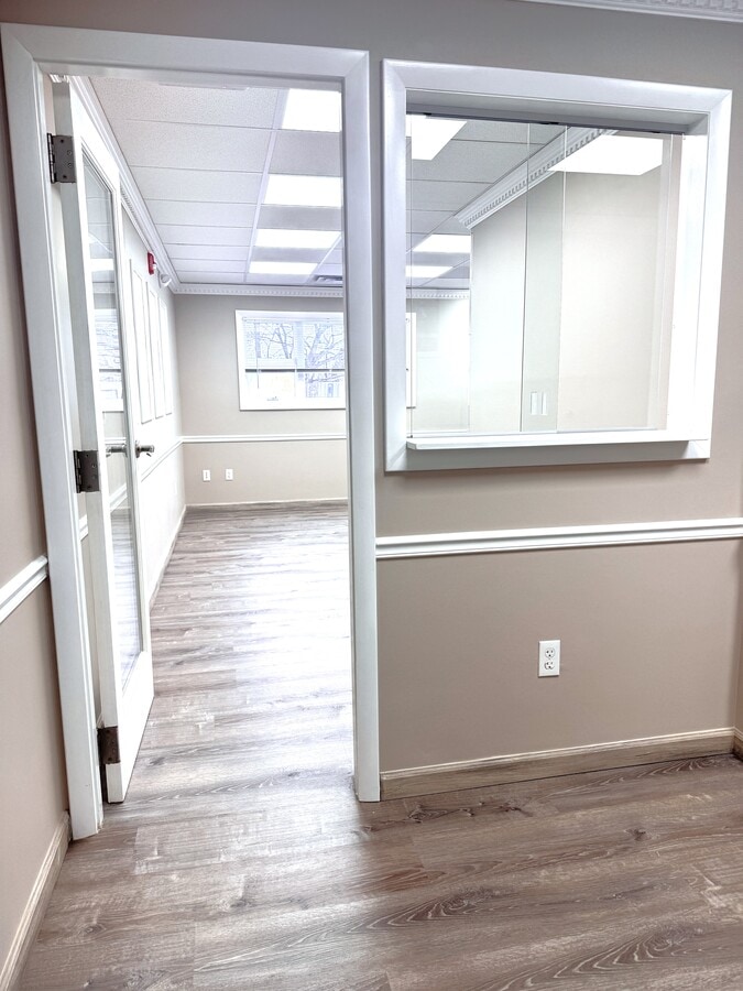 1010 GAR Hwy, Swansea, MA 02777 - Lot 7 -  - Photo intérieure - Image 1 of 11