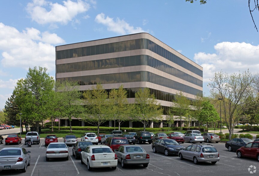 10950 Grandview St, Overland Park, KS à louer - Photo de l’immeuble – Image 2 sur 8