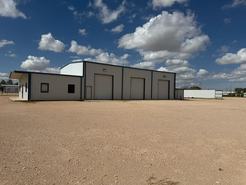 3105 S County Road 1255, Midland, TX à louer - Photo de l’immeuble – Image 1 sur 10