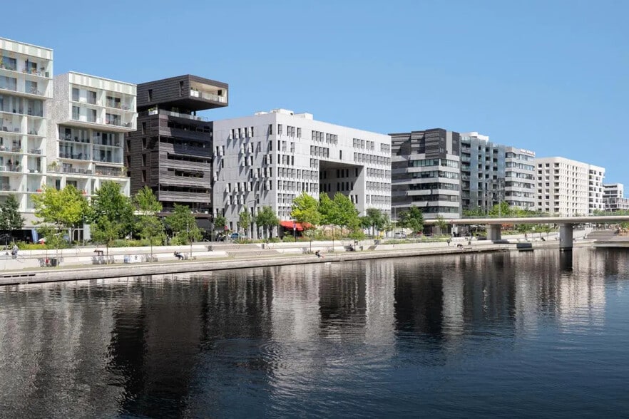 57 Rue Denuzière, Lyon à louer - Photo de l’immeuble – Image 1 sur 7