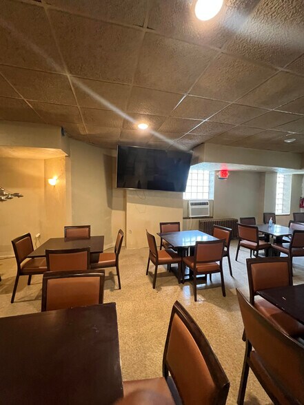7732 Frankstown Ave, Pittsburgh, PA à vendre - Photo de l’immeuble – Image 2 sur 7