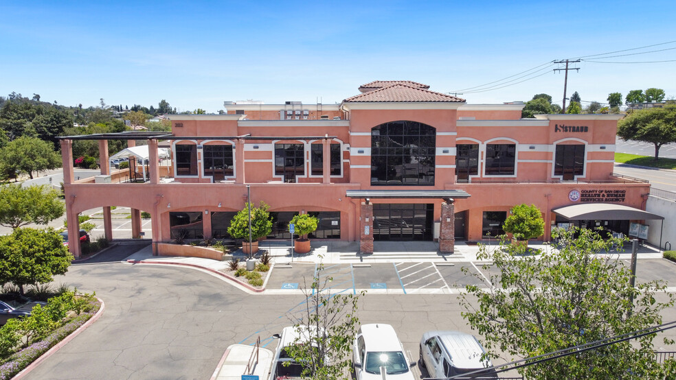 202 W College St, Fallbrook, CA à louer - Photo de l’immeuble – Image 3 sur 10