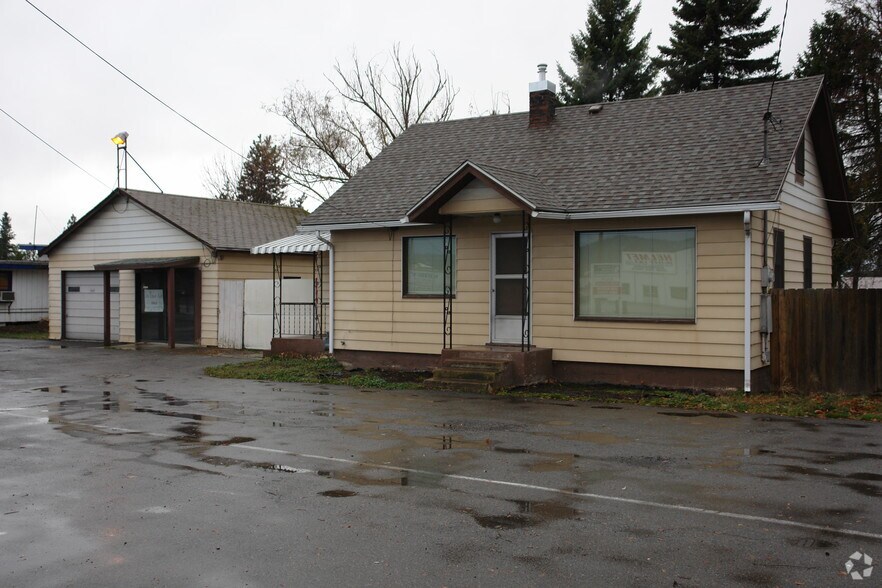 5645 N Government Way, Coeur d'Alene, ID à vendre - Photo de l’immeuble – Image 3 sur 4