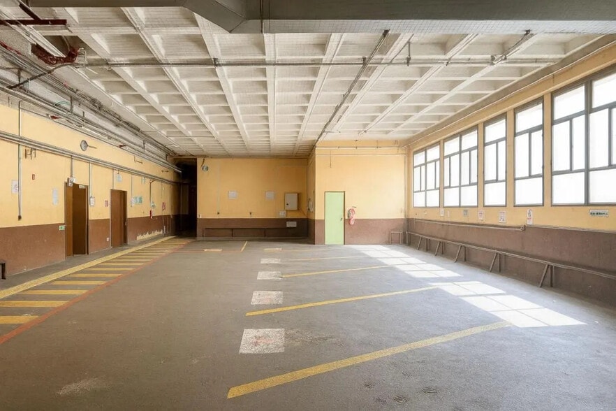 Industriel/Logistique dans Paris à louer - Photo de l’immeuble – Image 2 sur 6