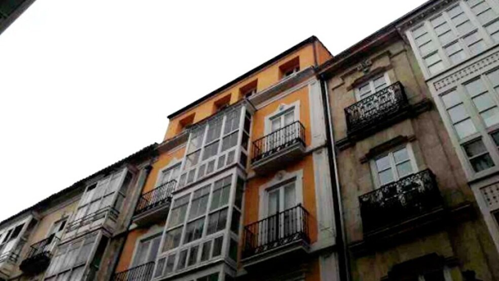 Immeuble residentiel dans Burgos, Burgos à vendre - Photo de l’immeuble – Image 2 sur 7