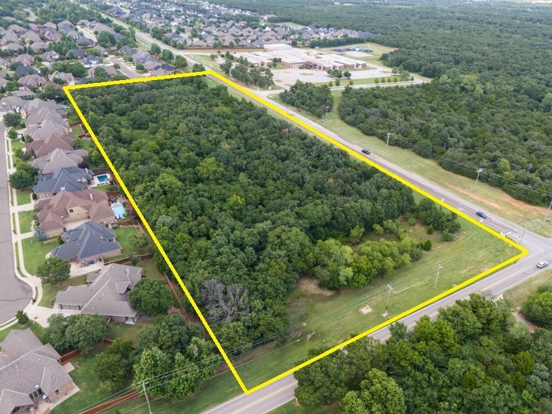Northwest Corner of East Coffee Creek Road, Edmond, OK à vendre Photo de l’immeuble– Image 1 sur 7