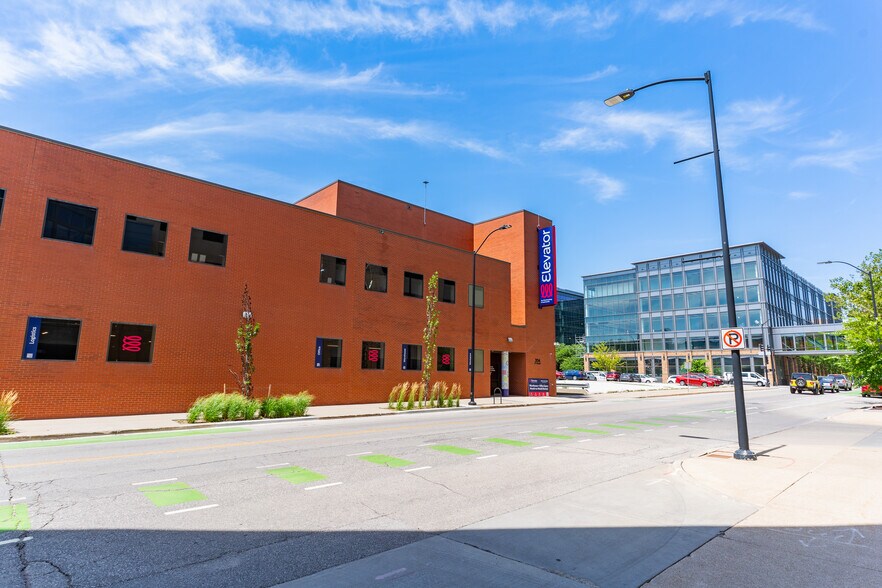 204 12th St, Des Moines, IA à louer - Photo de l’immeuble – Image 3 sur 33