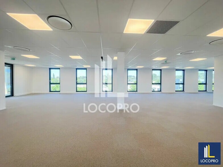 Bureau dans Aix-en-Provence à louer - Photo de l’immeuble – Image 3 sur 7