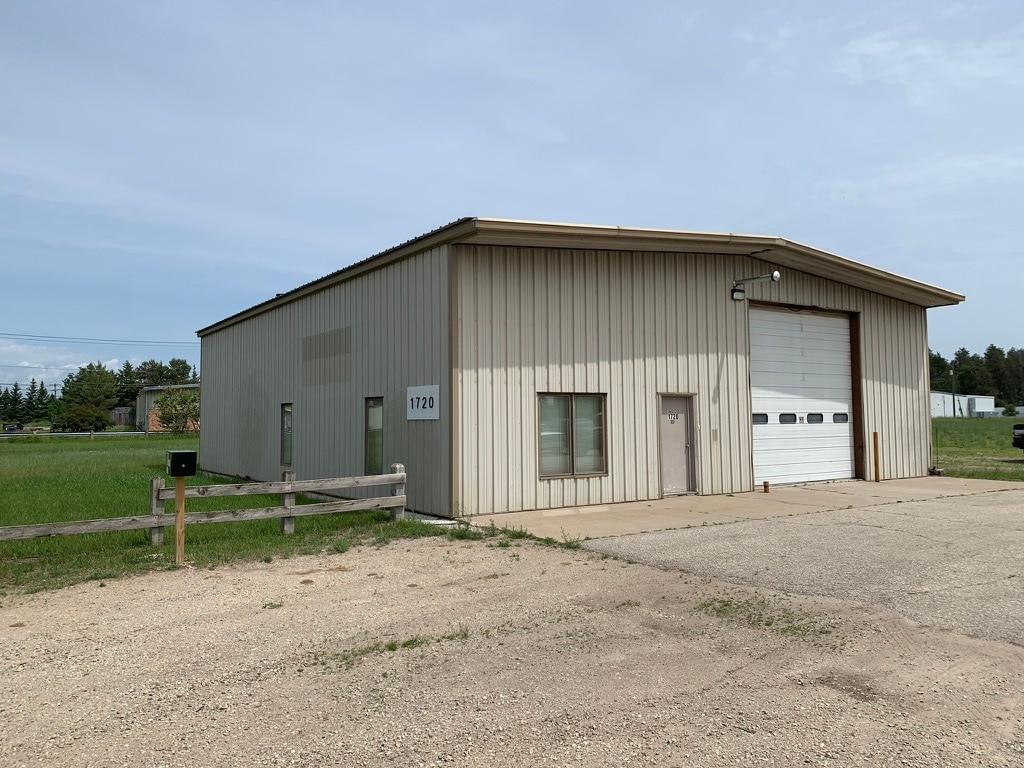 1720 N Lincoln Rd, Escanaba, MI à louer Photo de l’immeuble– Image 1 sur 14