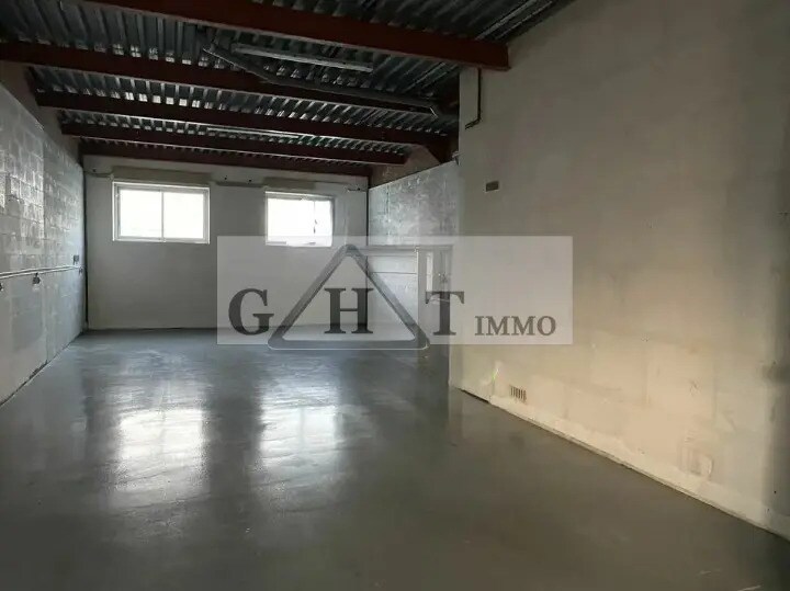 Industriel/Logistique dans Argenteuil à vendre - Photo de l’immeuble – Image 3 sur 4