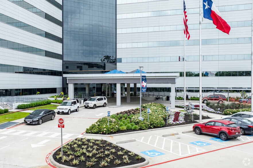 11450 Compaq Center West Dr, Houston, TX à louer - Photo de l’immeuble – Image 3 sur 4