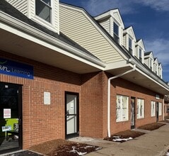 95-127 Fenn Rd, Newington, CT à louer Photo intérieure– Image 1 sur 8