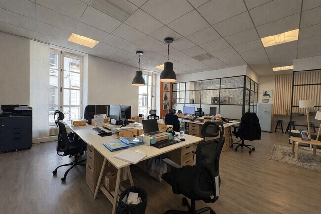 Plus de détails pour Bureau à louer