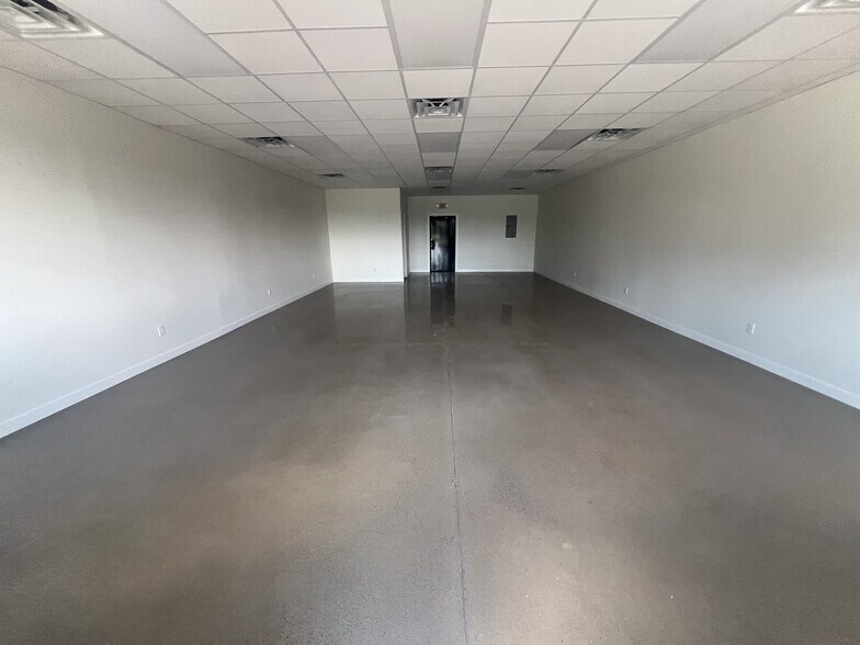5467 Alamo Rd, Edinburg, TX à louer - Photo de l’immeuble – Image 3 sur 33