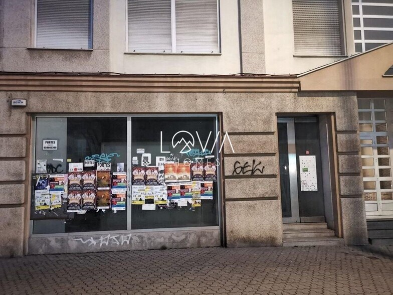 Immeuble residentiel dans Séville, Sevilla à vendre - Photo de l’immeuble – Image 1 sur 1
