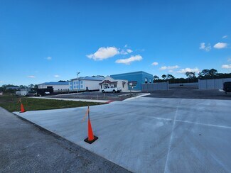 Plus de détails pour 2051 Commerce Lakes Dr, Port Saint Lucie, FL - Industriel/Logistique à louer