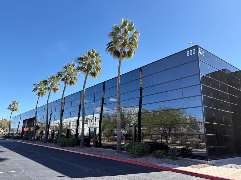 800 E Wetmore Rd, Tucson, AZ à louer - Photo de l’immeuble – Image 1 sur 6