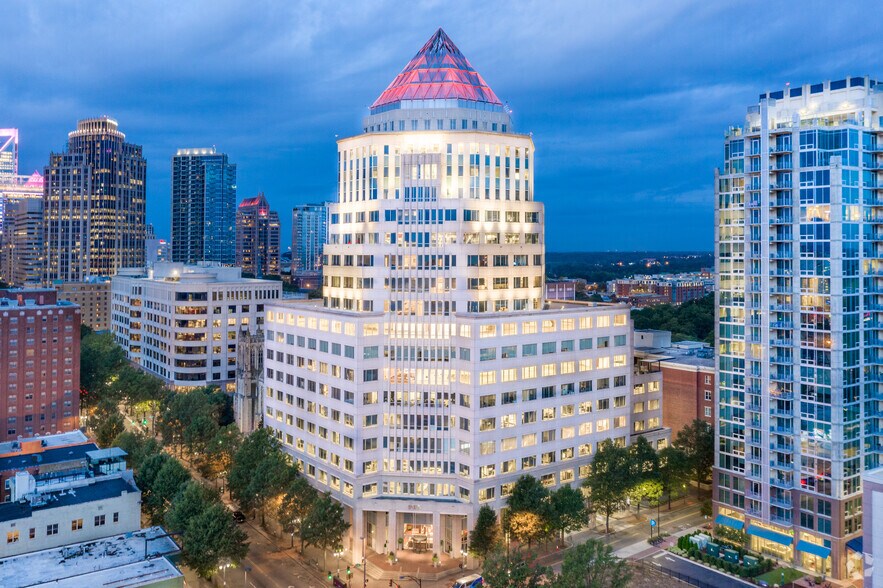 525 N Tryon St, Charlotte, NC à louer - Photo de l’immeuble – Image 3 sur 15