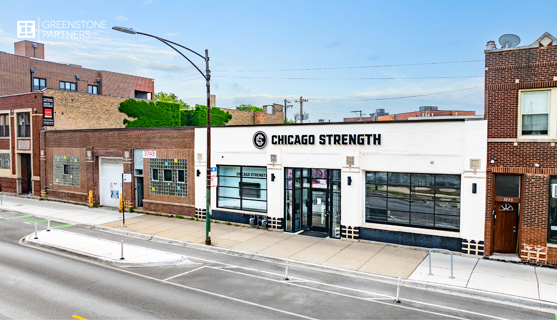 3743 W Belmont Ave, Chicago, IL à vendre Photo de l’immeuble– Image 1 sur 9