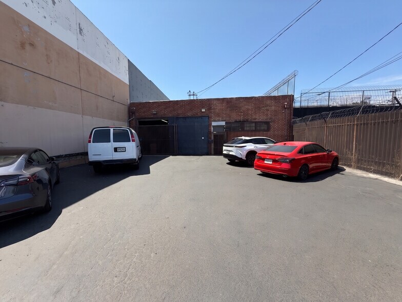 1419 Essex St, Los Angeles, CA à vendre - Photo de l’immeuble – Image 1 sur 6