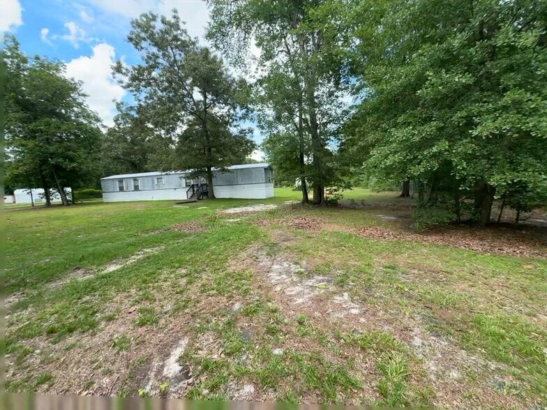 399 Ireland Dr, Lumber Bridge, NC à vendre - Vidéo sur l’annonce professionnelle – Image 2 sur 25
