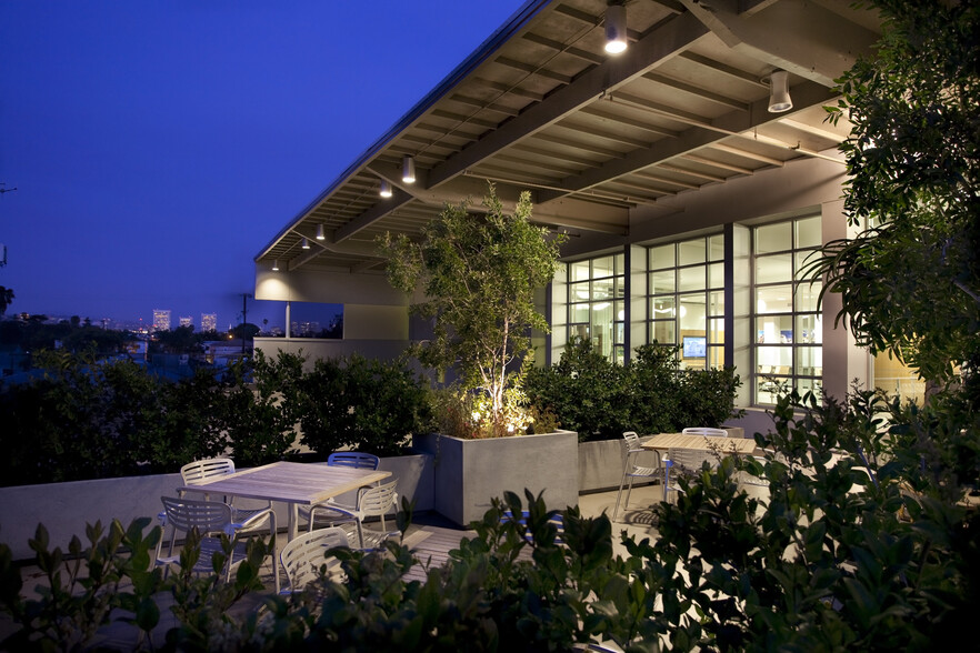 1738 Berkeley St, Santa Monica, CA à vendre - Photo de l’immeuble – Image 3 sur 17