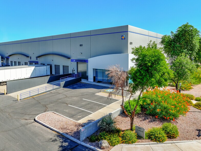 601 S 54th St, Chandler, AZ à louer - Photo de l’immeuble – Image 3 sur 22
