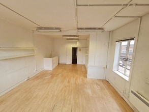 42 Upper Richmond Rd W, Londres à louer Photo intérieure– Image 1 sur 3
