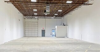 Plus de détails pour 53-67 Bloomingdale Rd, Hicksville, NY - Industriel/Logistique à louer
