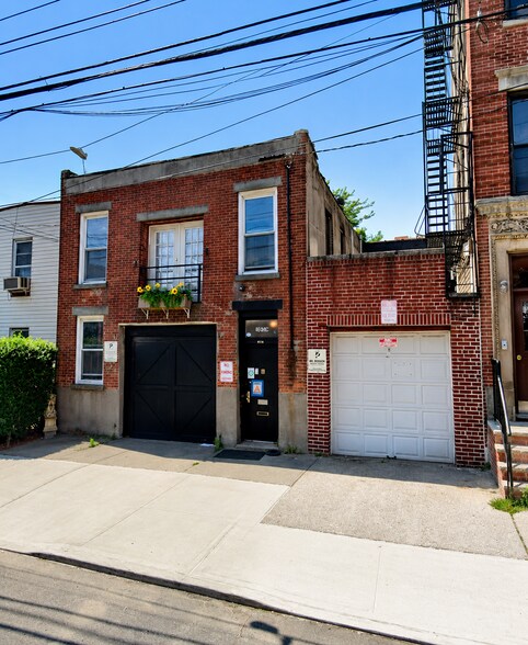 47-27 Vernon Blvd, Long Island City, NY à louer - Photo de l’immeuble – Image 1 sur 13