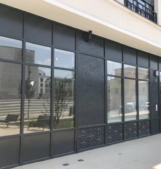 Plus de détails pour Local commercial à vendre