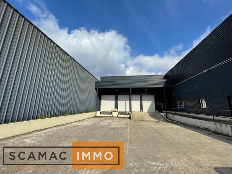 Industriel/Logistique dans Combs-la-Ville à louer - Photo de l’immeuble – Image 2 sur 9