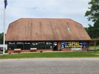 Plus de détails pour 800 Oasis Rd, Black River Falls, WI - Local commercial à vendre