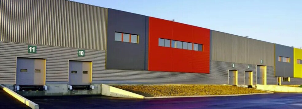 Industriel/Logistique dans Louvres à louer - Photo de l’immeuble – Image 2 sur 10