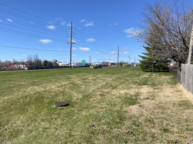 781 West Terra Lane, O'Fallon, MO à vendre - Photo de l’immeuble – Image 2 sur 5
