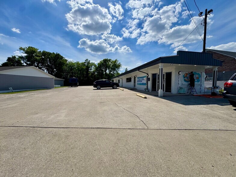 124 10th St, Clarksville, TN à louer - Photo de l’immeuble – Image 3 sur 9