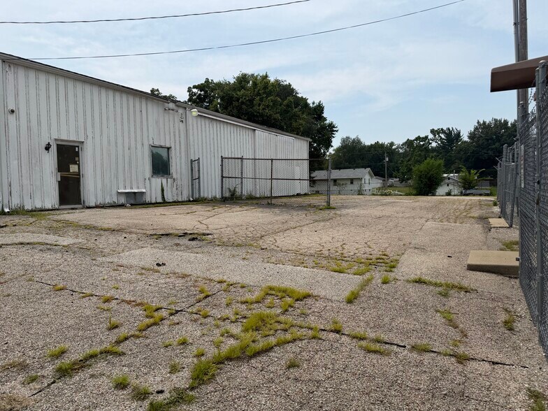 709 N Lincoln Ave, Springfield, IL à vendre - Photo de l’immeuble – Image 3 sur 10