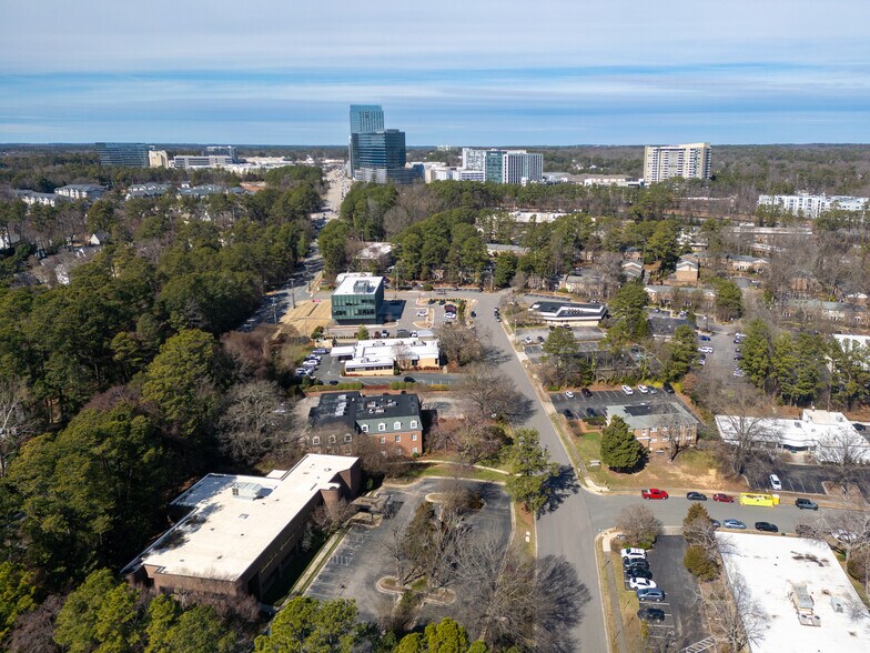 3521 Haworth Dr, Raleigh, NC à louer - Photo de l’immeuble – Image 3 sur 3