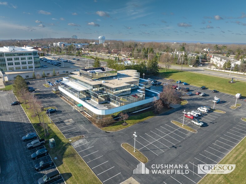 25700 Science Park Dr, Beachwood, OH à louer - Photo de l’immeuble – Image 2 sur 9