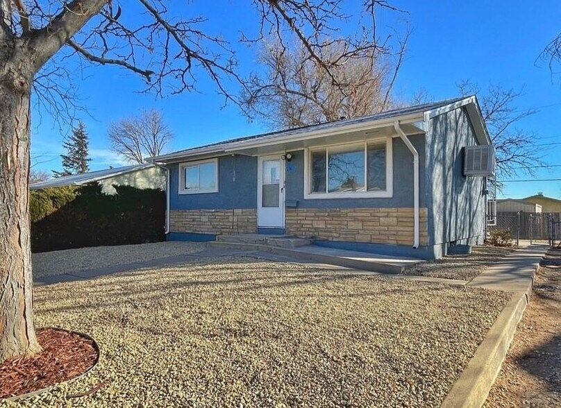 1215 San Pedro St, Pueblo, CO à vendre - Photo de l’immeuble – Image 3 sur 32