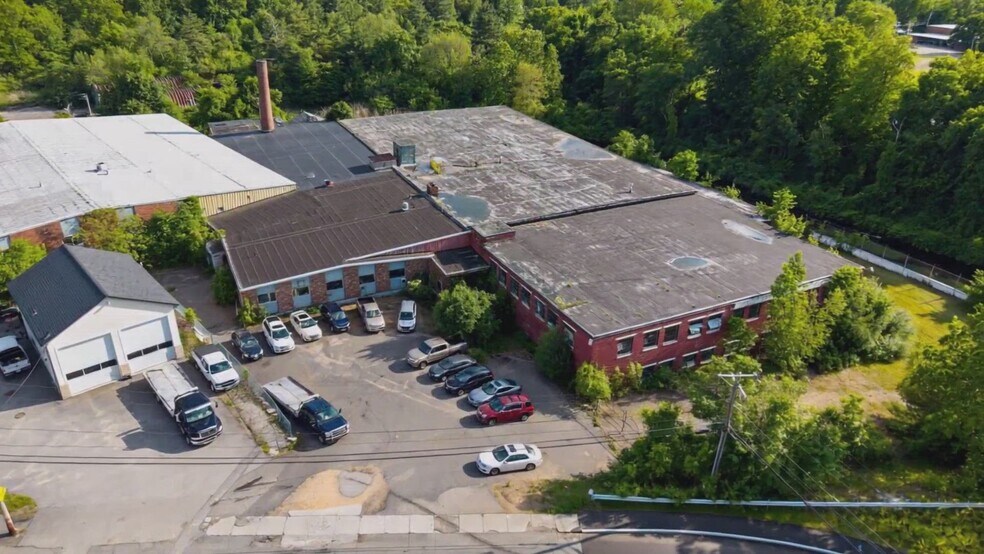 277 E Main St, East Brookfield, MA à vendre - Vidéo sur l’annonce professionnelle – Image 2 sur 45