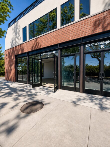 12477 W Washington Blvd, Los Angeles, CA à louer - Photo de l’immeuble – Image 2 sur 9