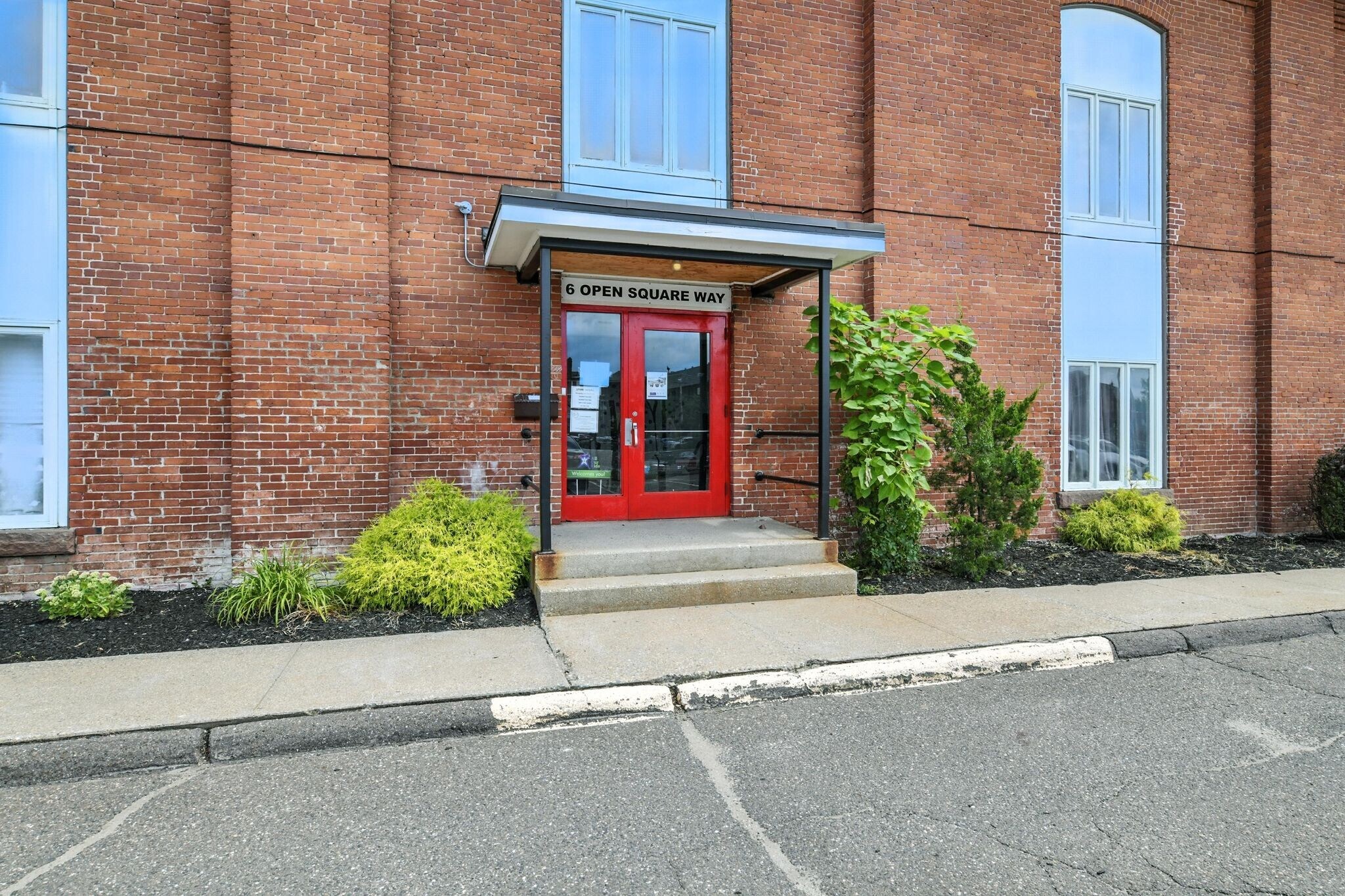 6 Open Square Way, Holyoke, MA à louer Photo de l’immeuble– Image 1 sur 6