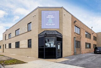 Plus de détails pour 1657 N Kostner Ave, Chicago, IL - Local d'activités à louer