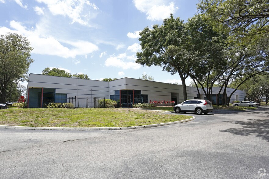 6604 Harney Rd, Tampa, FL à louer - Photo de l’immeuble – Image 2 sur 4