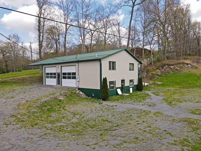 171 Maryland Line Rd, Bruceton Mills, WV à vendre - Photo de l’immeuble – Image 2 sur 51
