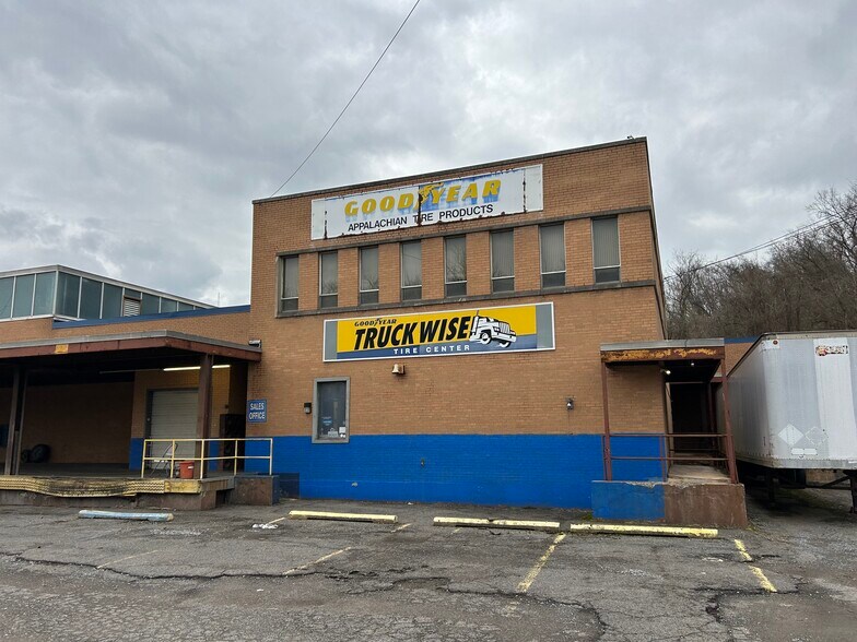 1016 N Ohio Ave, Clarksburg, WV à louer - Photo de l’immeuble – Image 2 sur 6